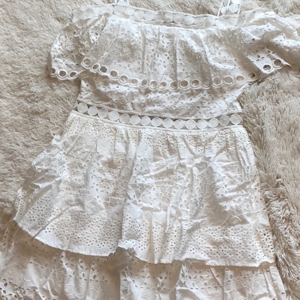 White dress 👗